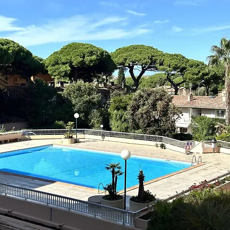 Hyephi T2 Pour 4 Personnes Dans Avec Piscine - Port Apartman Hyères