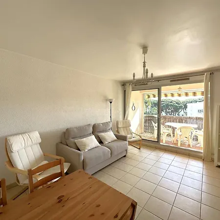 Hyephi T2 Pour 4 Personnes Dans Avec Piscine - Port Apartman