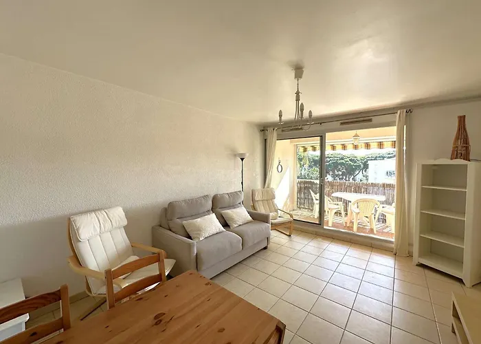 Hyephi T2 Pour 4 Personnes Dans Avec Piscine - Port Apartman