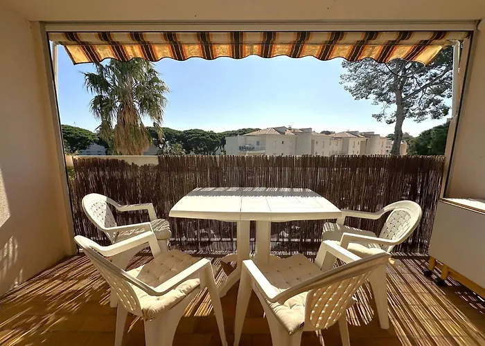 Apartman Hyephi T2 Pour 4 Personnes Dans Avec Piscine - Port