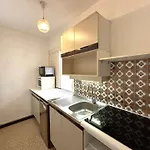 Appartement Hyephi T2 Pour 4 Personnes Dans Résidence Avec Piscine - Port